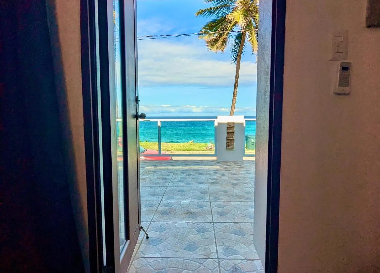 Modern Oceanfront Apartment Arecibo