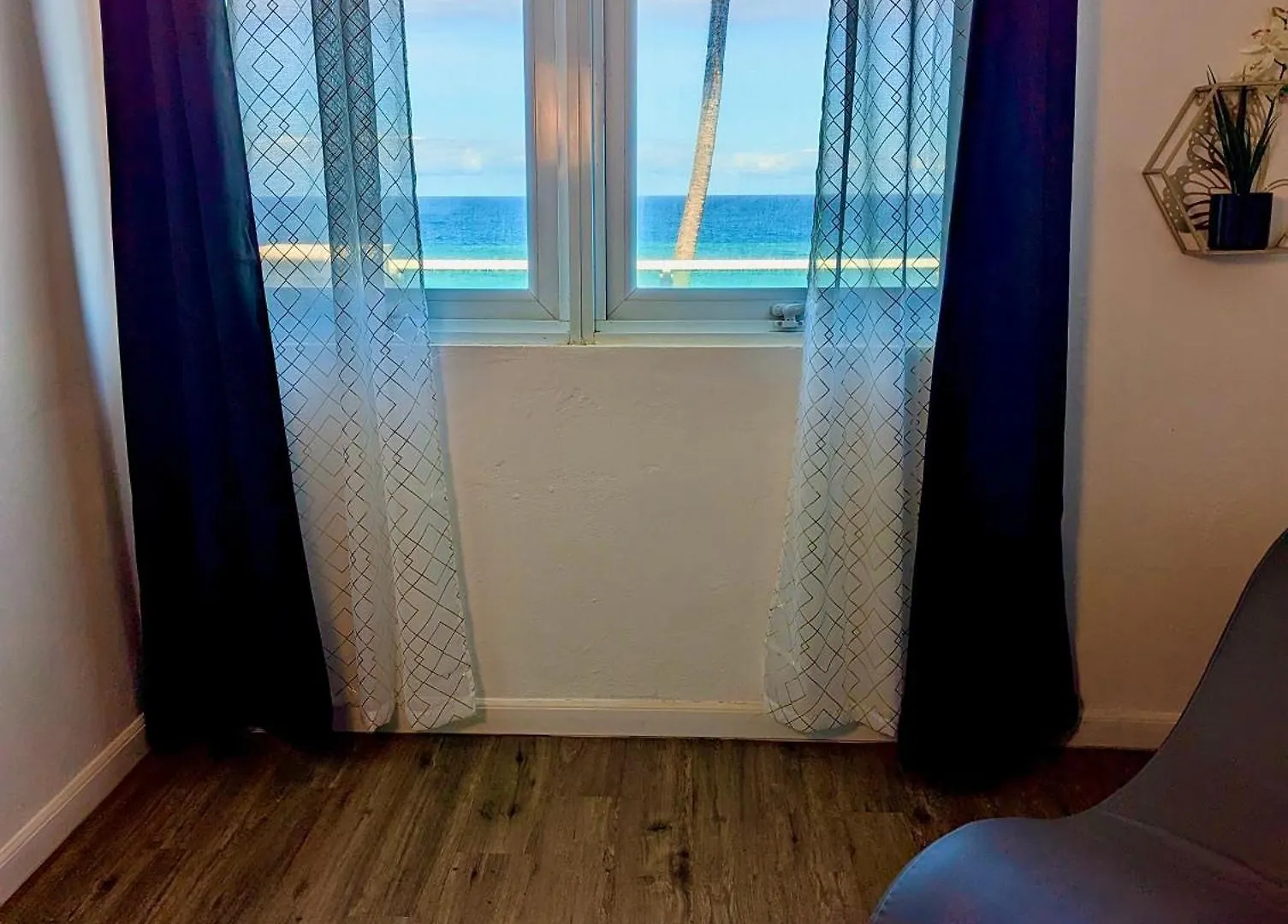 ארסיבו Modern Oceanfront Apartment