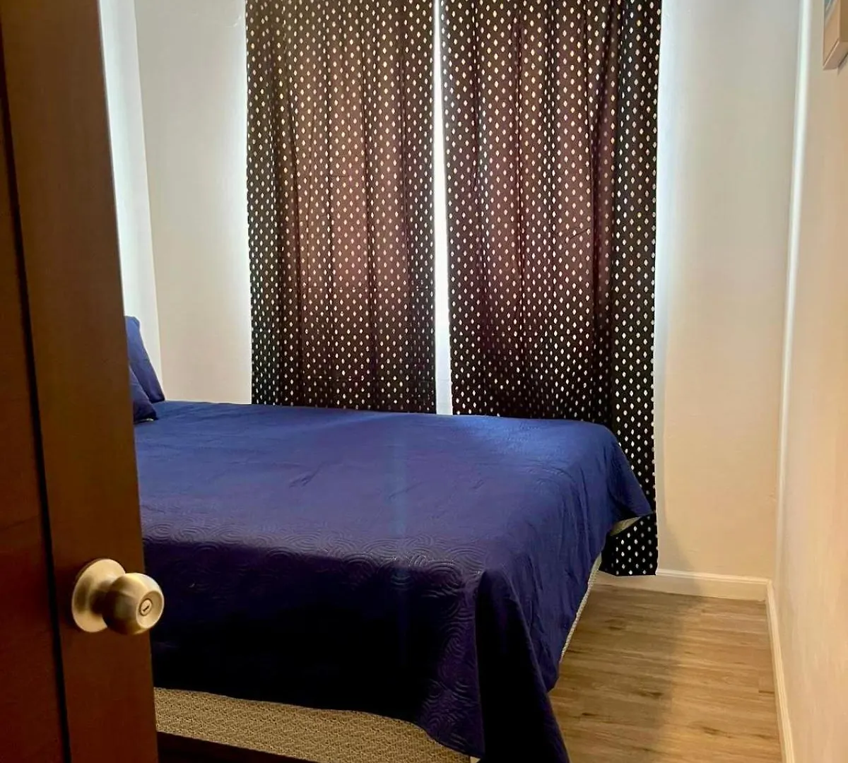 ארסיבו Modern Oceanfront Apartment